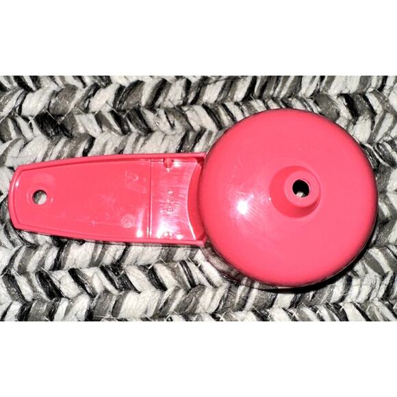 Tupperware Mini Funnel Pink Kitchen Tool - Picture 3 of 3